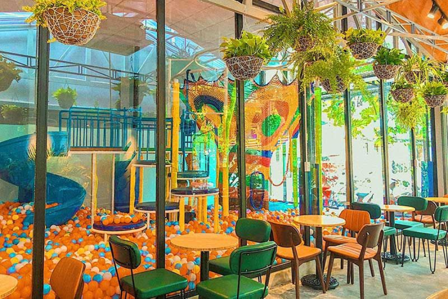 thiet-ke-quan-cafe-san-vuon-don-gian-12