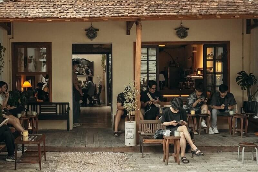 thiet-ke-quan-cafe-san-vuon-don-gian-15