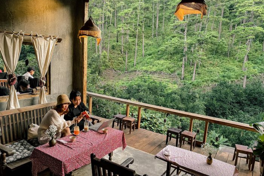 thiet-ke-quan-cafe-phong-cach-da-lat-20