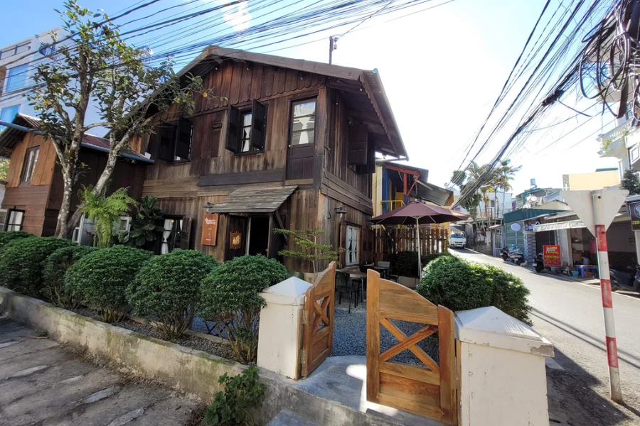 thiet-ke-quan-cafe-phong-cach-da-lat-21