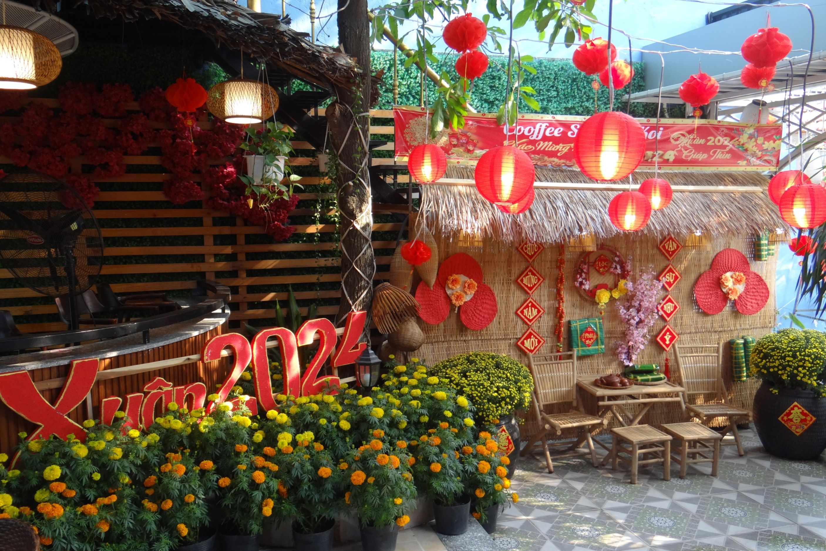 trang-tri-quan-cafe-tet-19