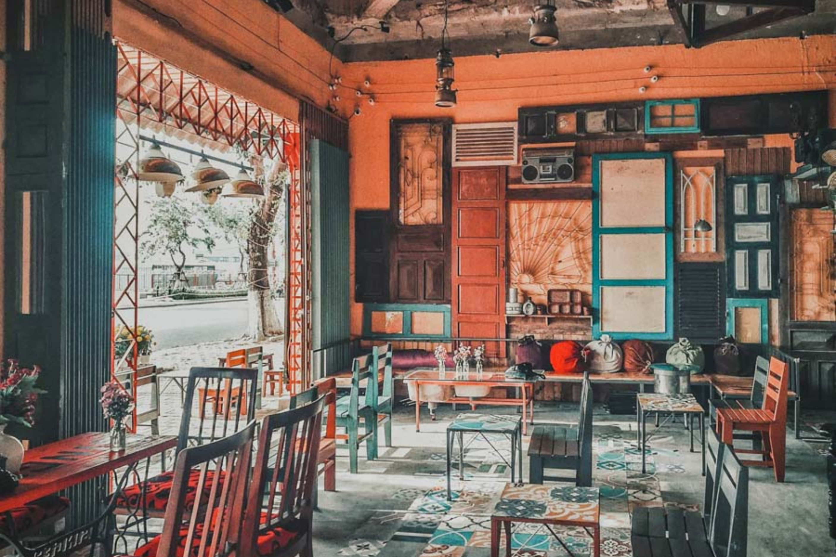 thiet-ke-quan-cafe-phong-cach-co-dien