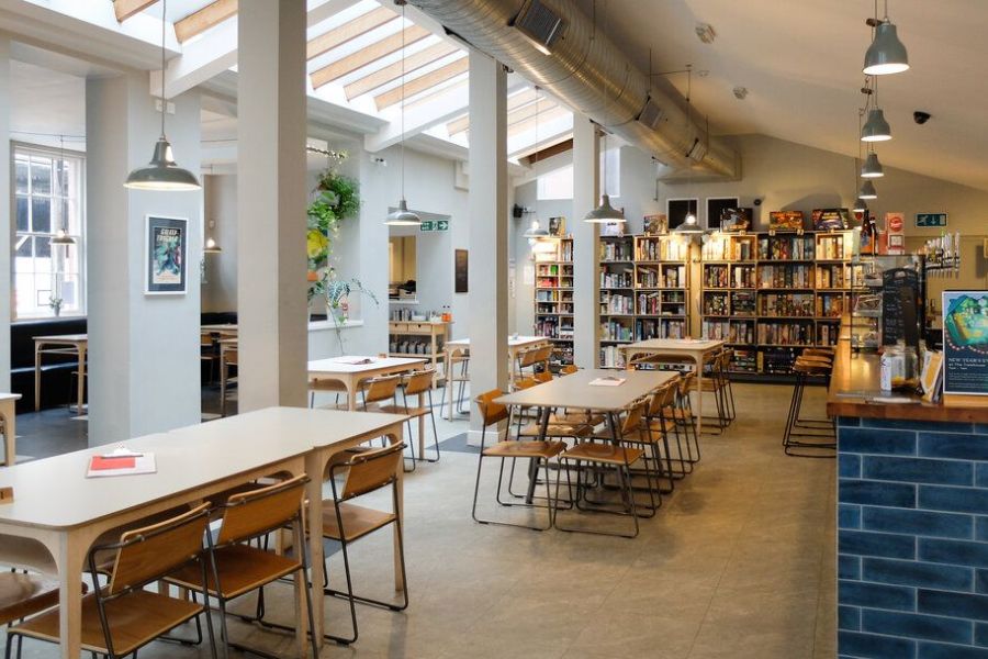 thiet-ke-quan-cafe-sach-14