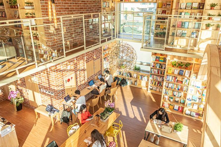 thiet-ke-quan-cafe-sach-8
