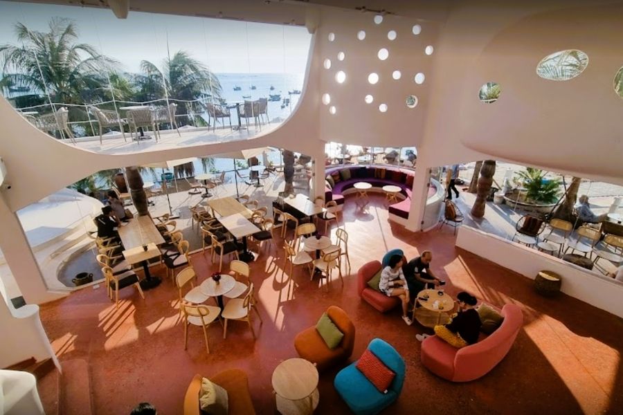 thiet-ke-quan-cafe-view-bien-3