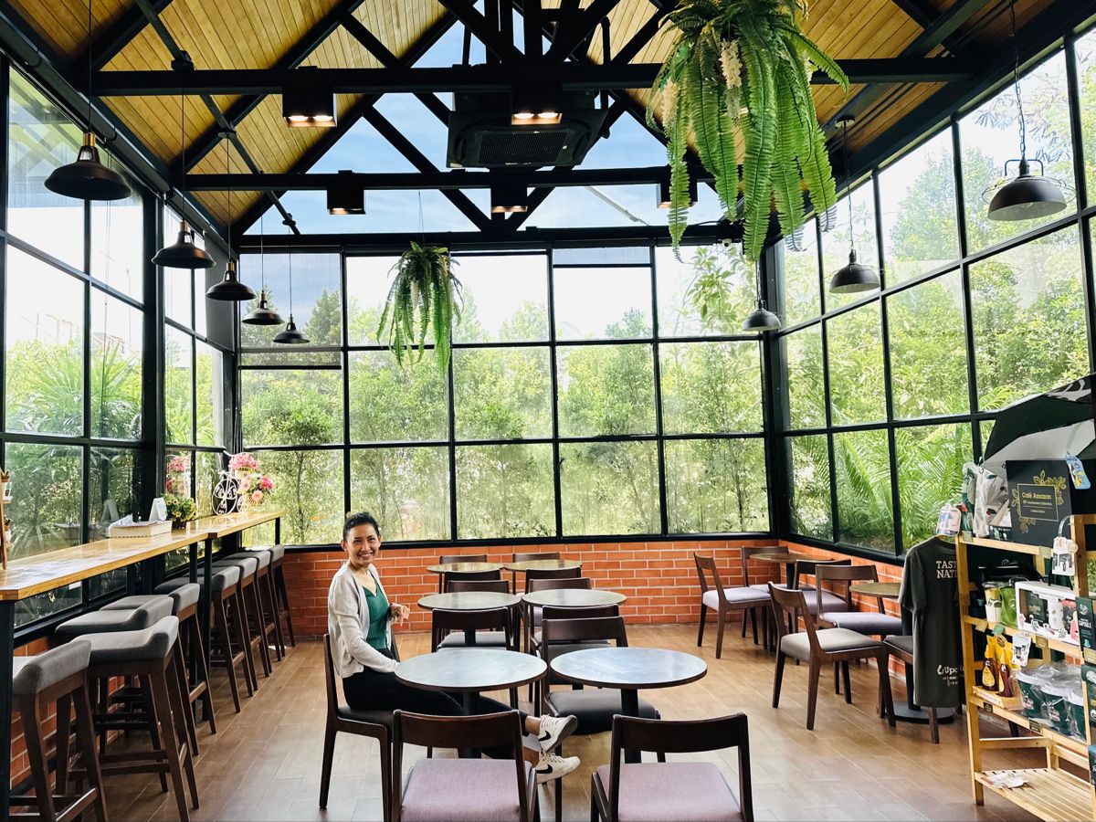 thiet-ke-quan-cafe-bang-kinh