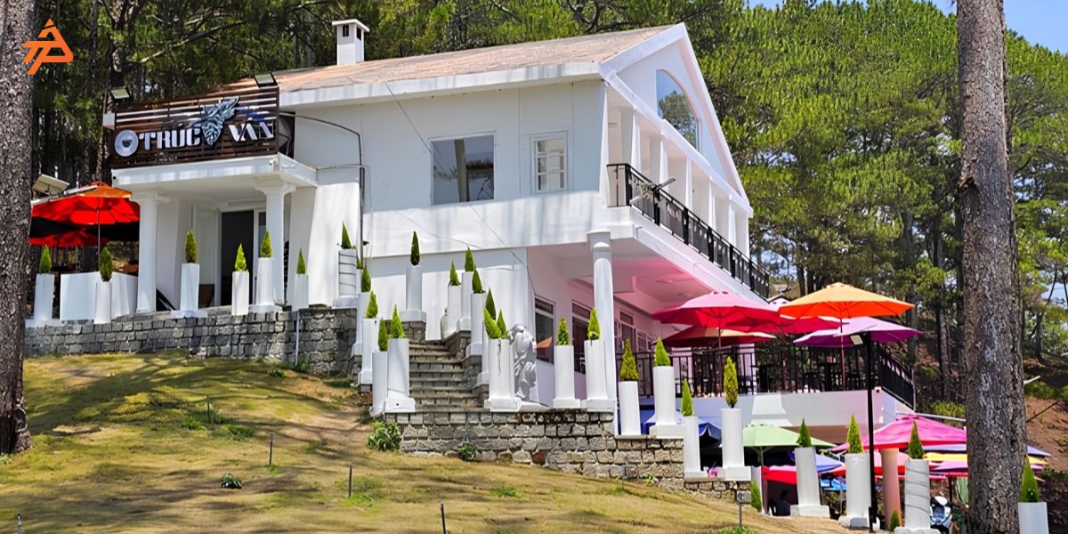 thiet-ke-quan-cafe-tu-biet-thu-cu-9