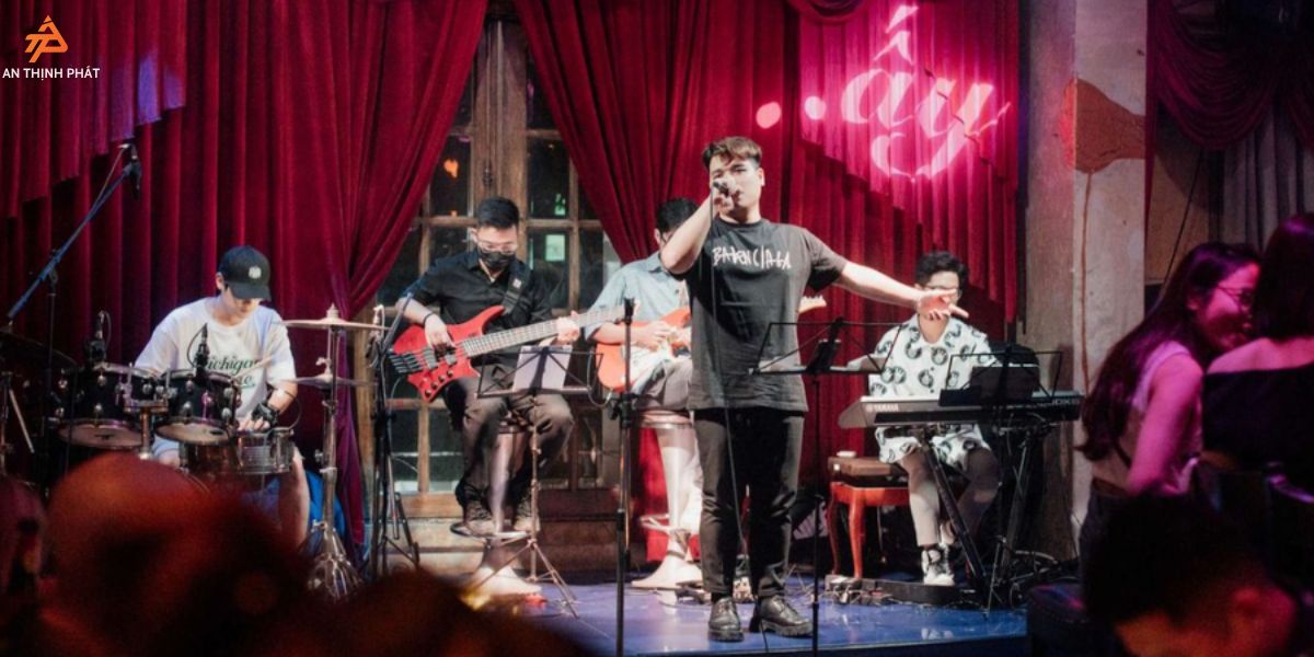 thiet-ke-quan-cafe-acoustic